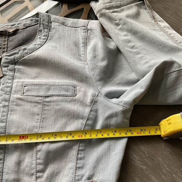 Sandwich_ Collarless  blue Denim  jacket with frayed edges and pockets. - Picture 8 of 8